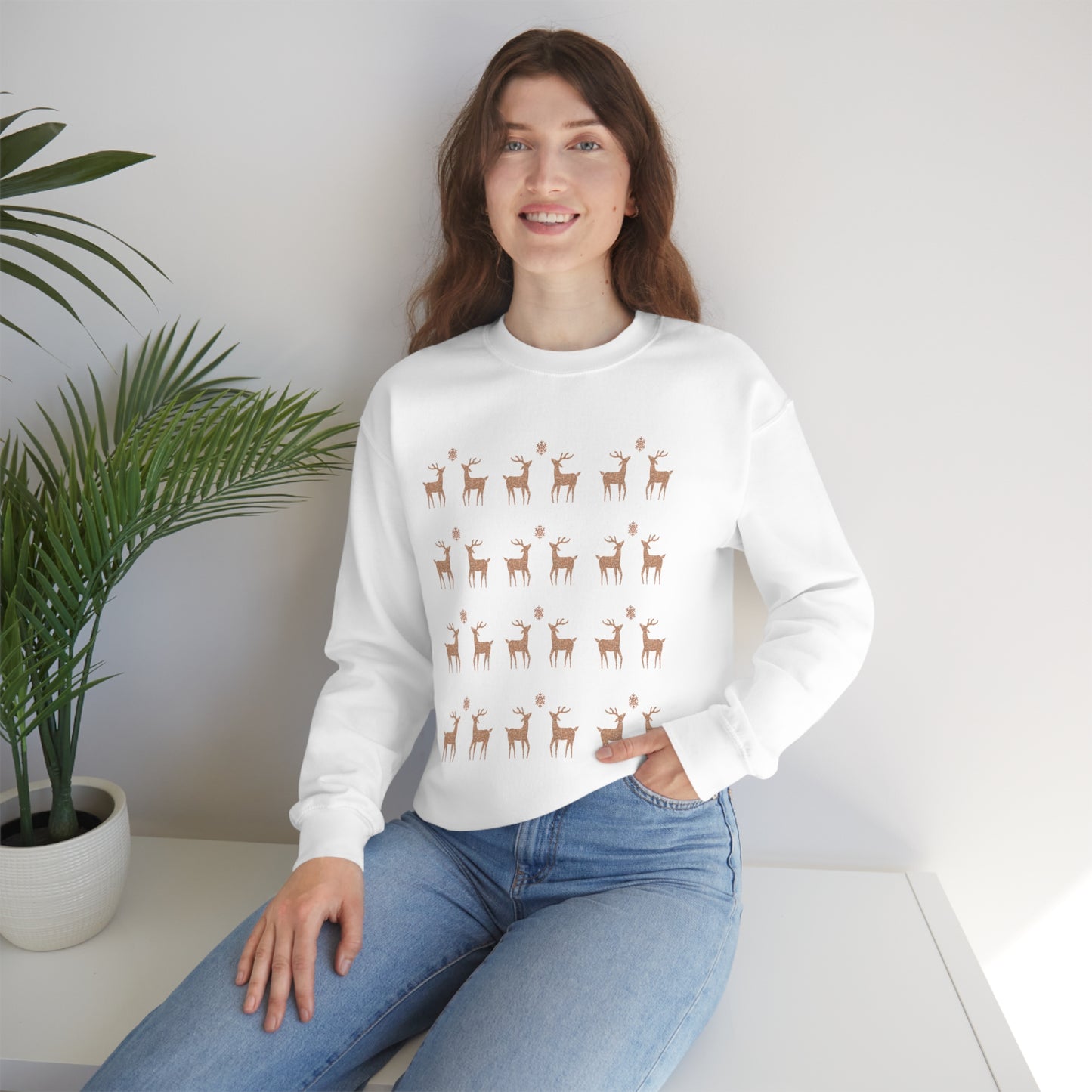 Golden Stag Pattern Unisex Heavy Blend™ Crewneck Sweatshirt