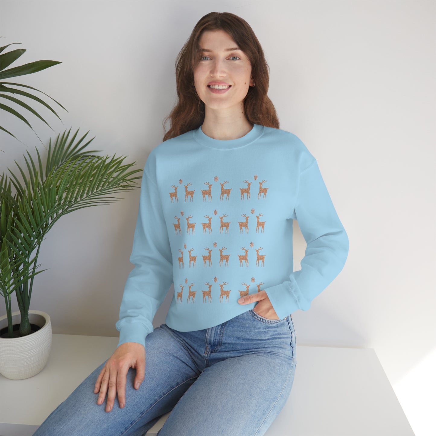 Golden Stag Pattern Unisex Heavy Blend™ Crewneck Sweatshirt