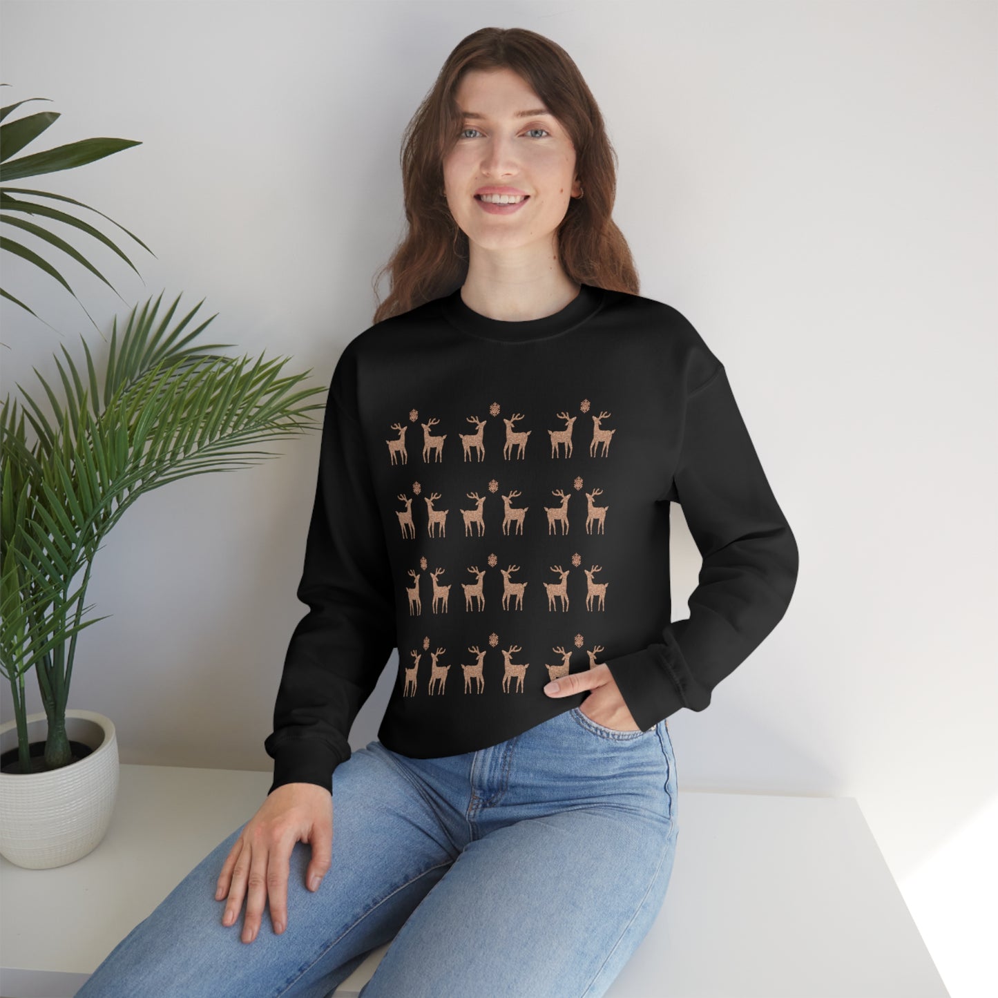 Golden Stag Pattern Unisex Heavy Blend™ Crewneck Sweatshirt